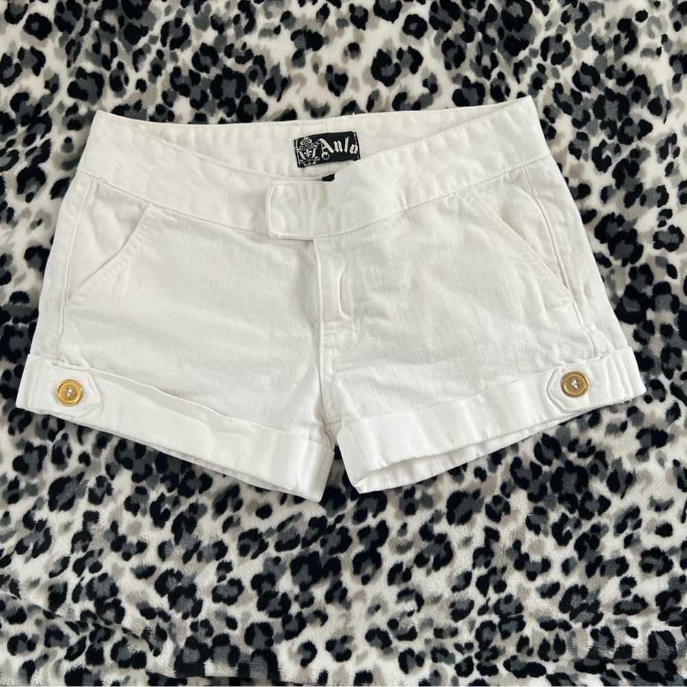 White vintage Anlo shorts